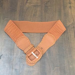 Brown chunky belt